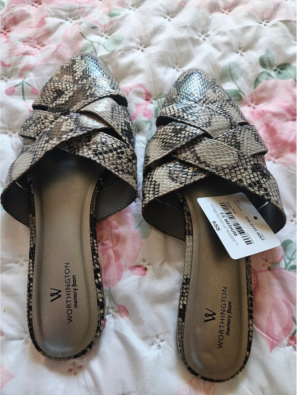 Worthington Women's Snake Print Memory Foam Slip-On Flats Size 7.5 - Picture 6 of 6